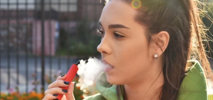 UK Considers Action Against Flavored Disposable E-cigarettes