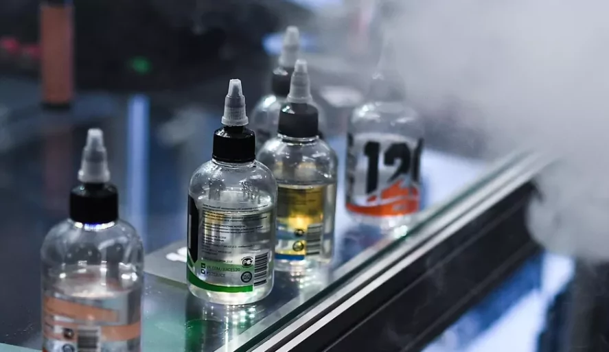 Russia Federation Council to Consider Law Banning Vape Sales to Minors on April 26