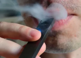 The Rising of Vaping and Decline of Cigarette Use in USA