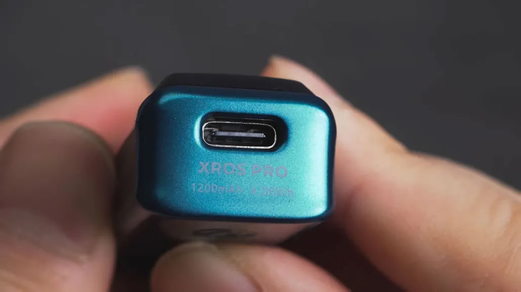 Vaporesso XROS Pro Pod Kit USB Charging