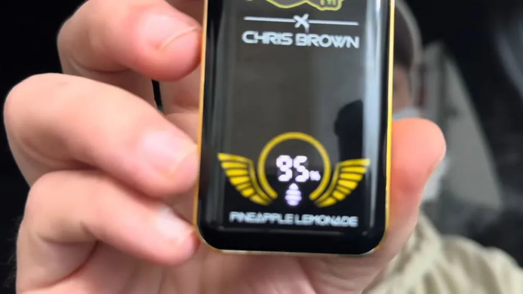 Chris Brown CB15K Disposable Vape sCREEN