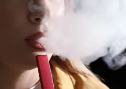 1723899285 vaping in Italy