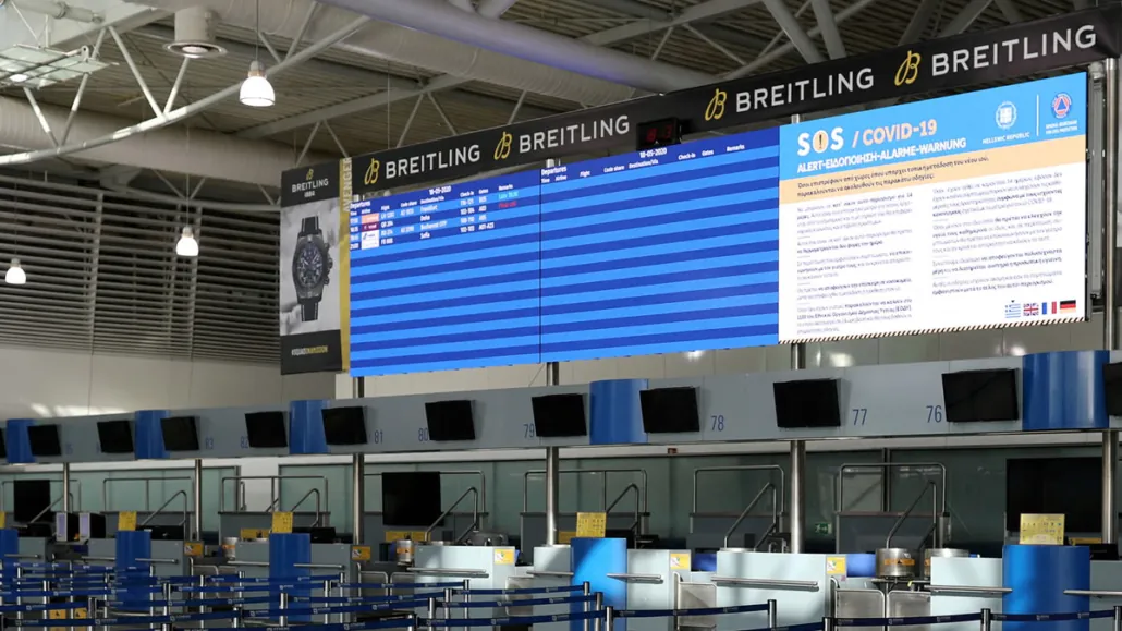 1725634639 vaping in Greek Airport