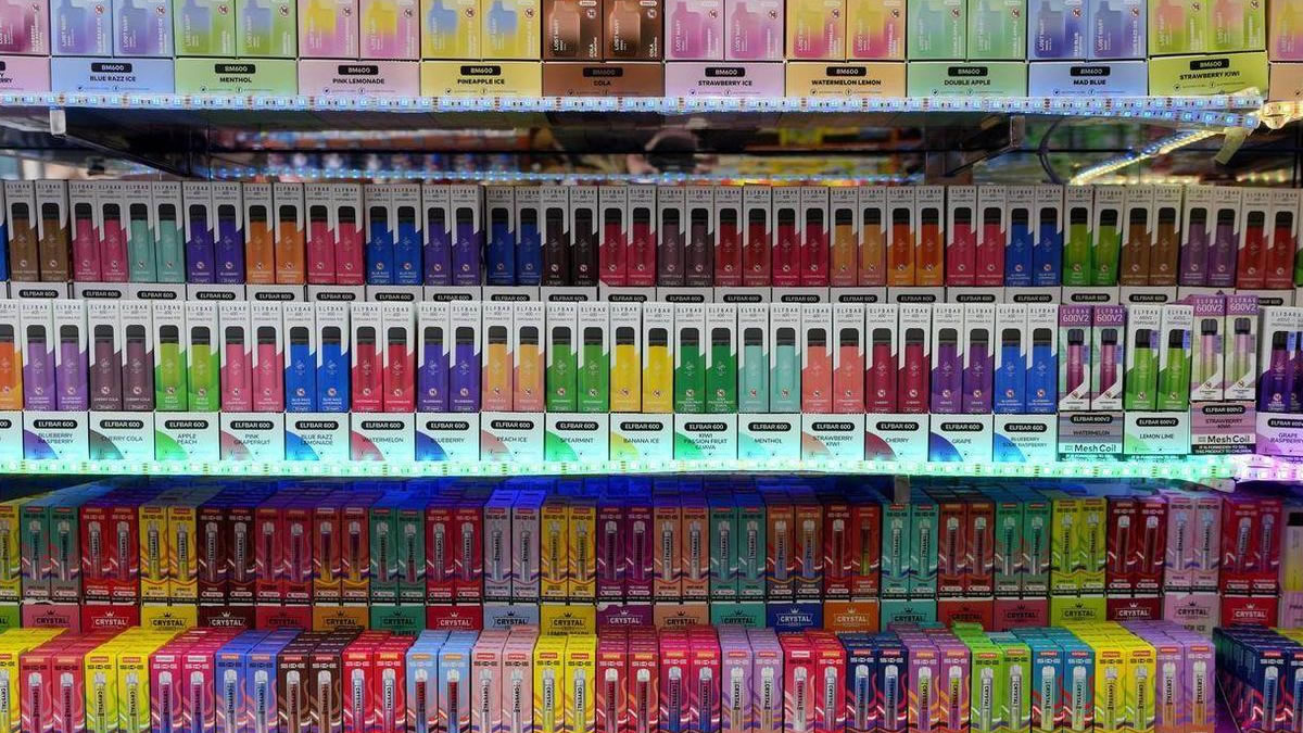 Switzerland Lawmakers Propose Bill to Ban Disposable Vapes - Ecigator
