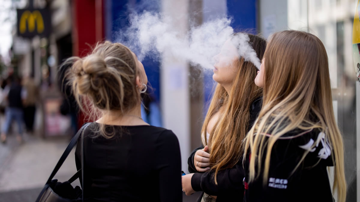 At 18 In Colorado Begins State Ban On Vaping In Most Public Places Australia Colorado Vape Laws And Rules At 18 In Colorado Begins State Ban On Vaping In Most Public Places Australia Colorado Vape Laws And Rules