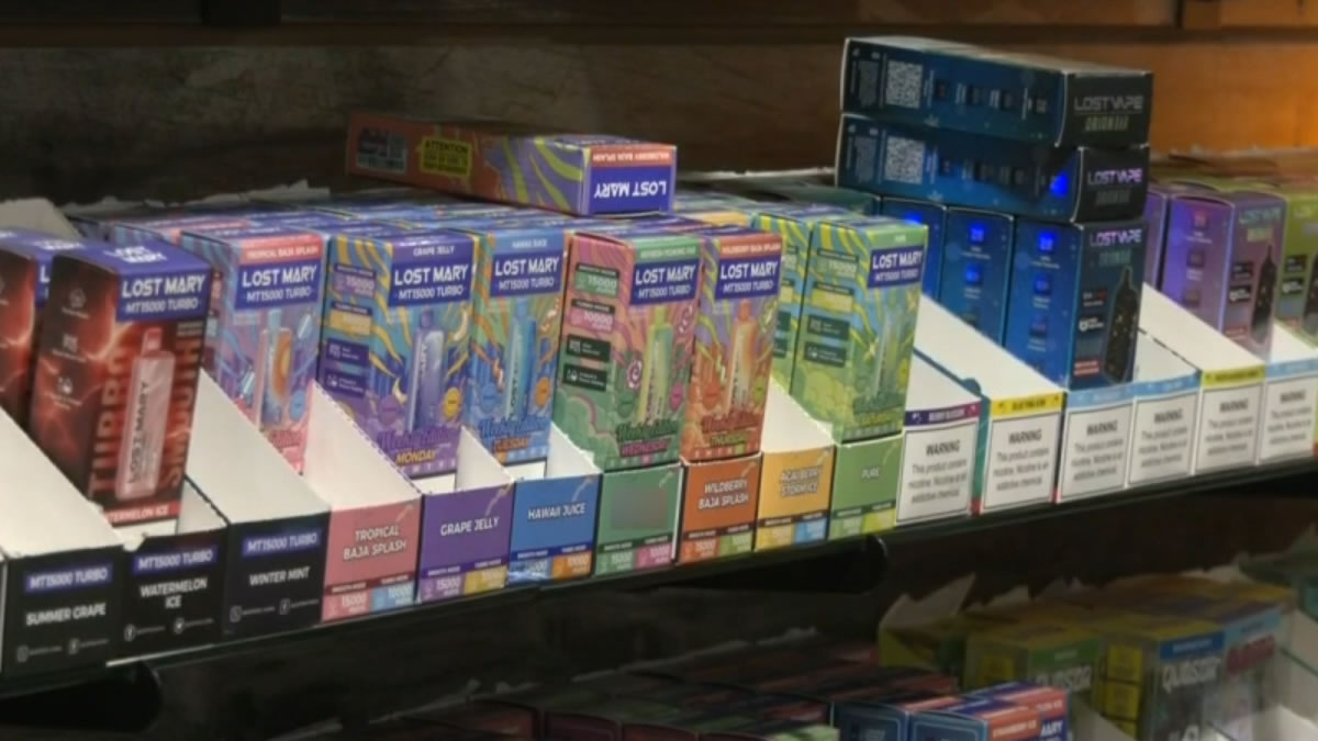 elf bar vape uk Texas to ban sales of THC vapes starting Monday – Houston Public Media main image 0