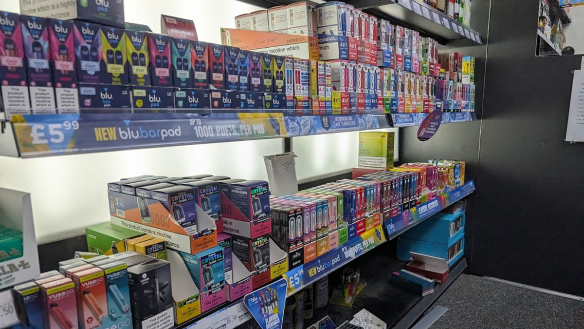 Bestselling Vapes in UK After Disposable Ban: What to Stock 2025