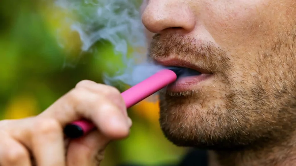 US Tariffs & FDA Crackdown Choke Supply of Chinese Vapes