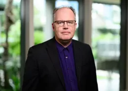QUT Professor Endorses UK's "Smokefree Generation" Bill 7 UK Tobacco Vapes Bill, Smokefree Generation