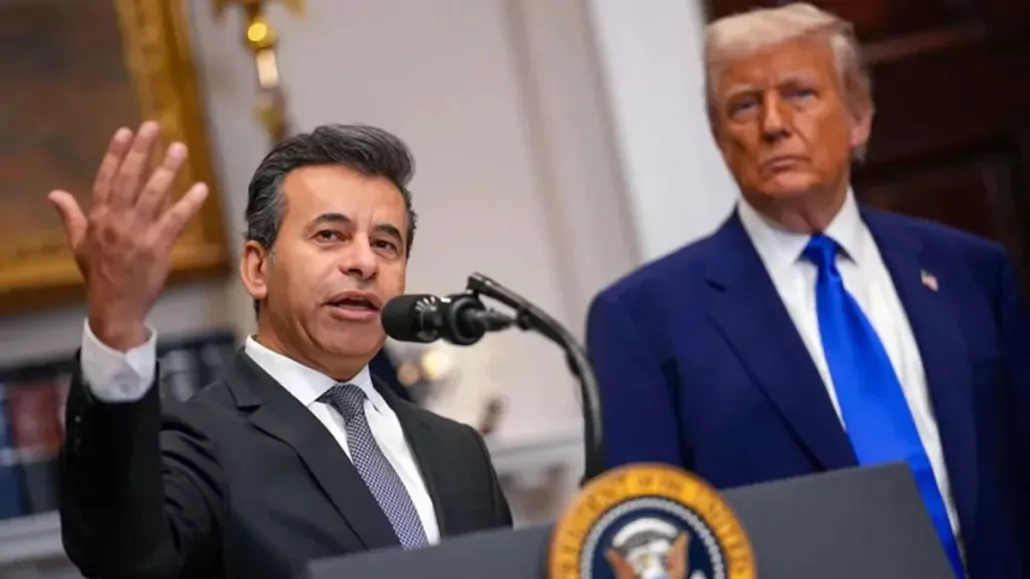 Trump's Flavored Vape Push Sparks Resignations and MAHA Backlash - Ecigator